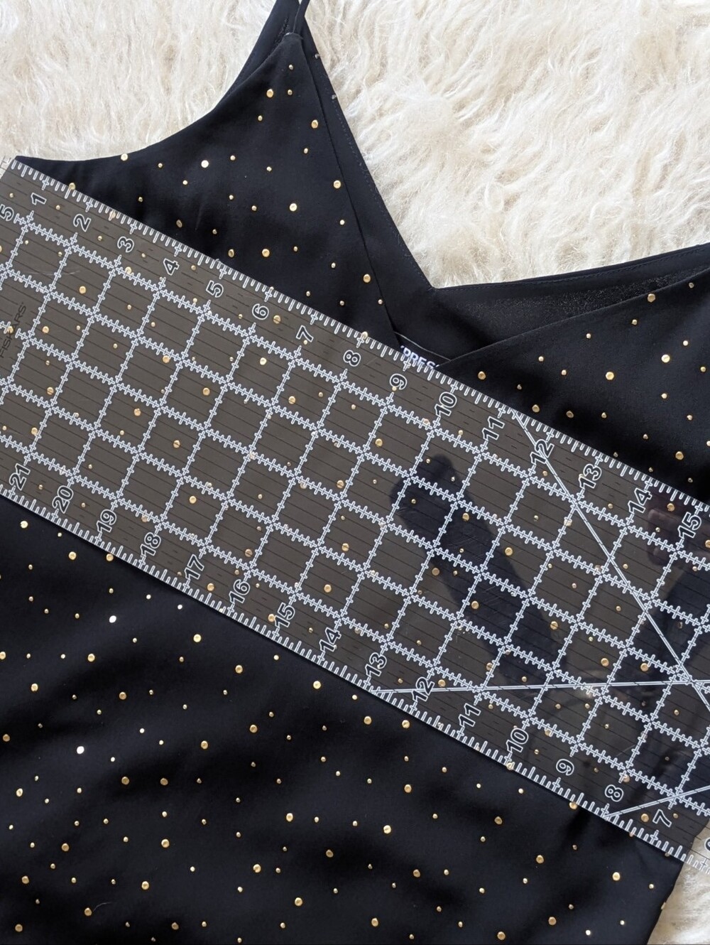 Express Black & Gold Camisole with Metallic Embellishments NWT Size Small - Picture 5 of 5